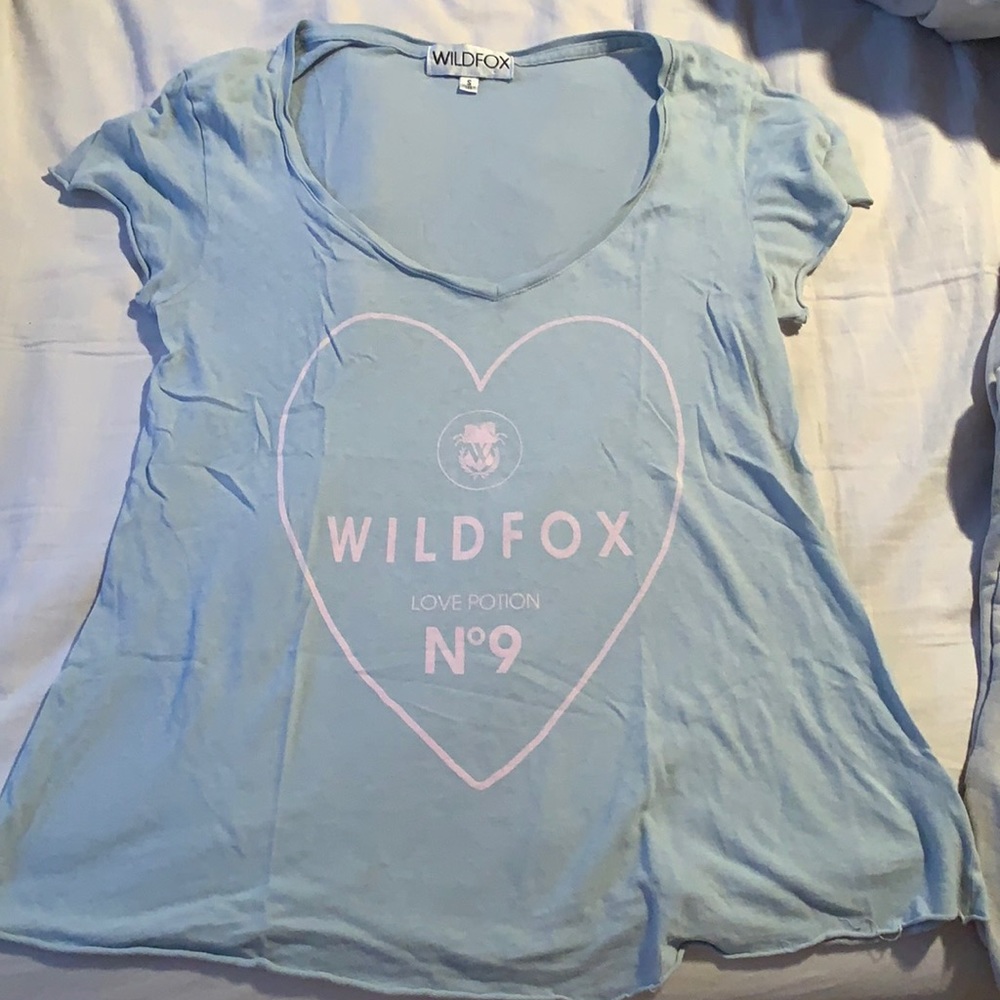 Women’s Wildfox tshirt size Small